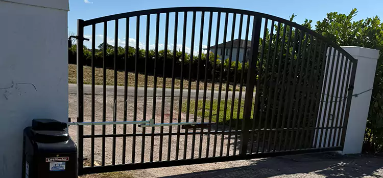 Driveway Fence Repair Burke Centre